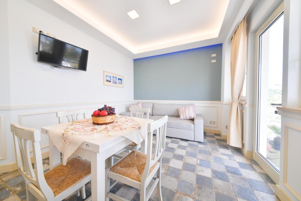 Belgodere Di Mezzavia Apartments Lacco Ameno  Εξωτερικό φωτογραφία