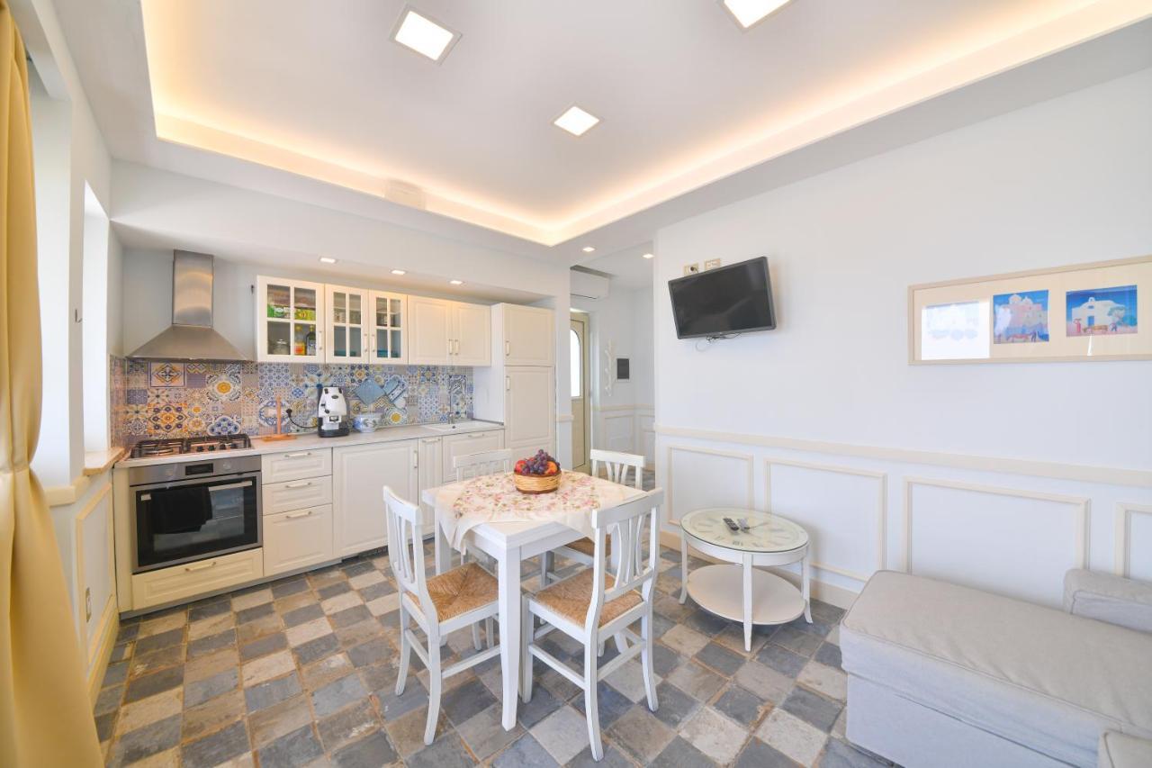 Belgodere Di Mezzavia Apartments Lacco Ameno  Εξωτερικό φωτογραφία